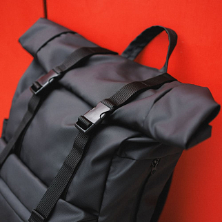 Большой рюкзак-роллтоп Friend Function прорезиненный черный