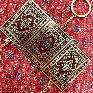 Брелок металлический FRIEND FUNCTION Ковер