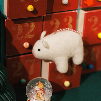 Игрушка на елку из шерсти Мышь альбинос