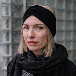 Шерстяная полоска (повязка) на голову Friend Function Черная