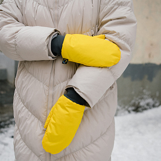 Дутые варежки Friend Function желтые