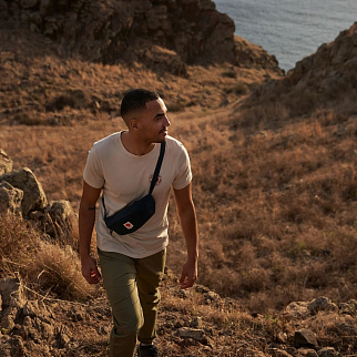 Сумка на пояс Fjallraven Ulvo Hip Pack medium Dark Grey (030)