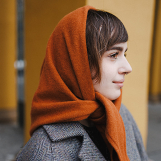 Косынка Friend Function шерстяная и терракотовая