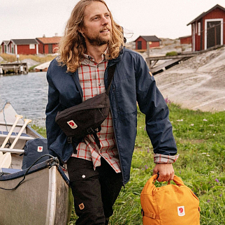 Сумка на пояс Fjallraven Ulvo Hip Pack medium Black (550)