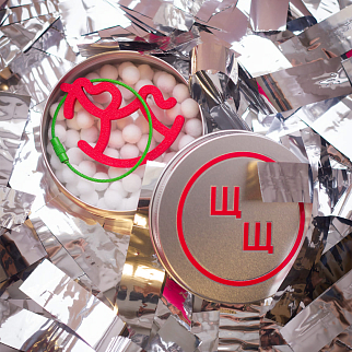 Брелок-обвес Две Ща Красная лошадка