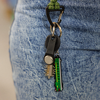 Брелок металлический FRIEND FUNCTION Электричка ЭР2