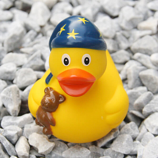 Утка Малыш в звёздной шляпе