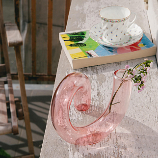 Альфаобразная ваза розовая