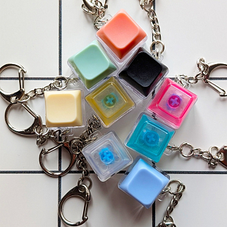 Брелок с кнопкой клавиатуры (разные цвета)