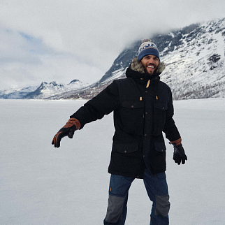 Шапка Fjallraven Pom Hat Autumn Leaf / Dark Navy