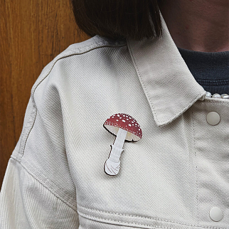 Деревянная брошка PlantMyBones Мухомор