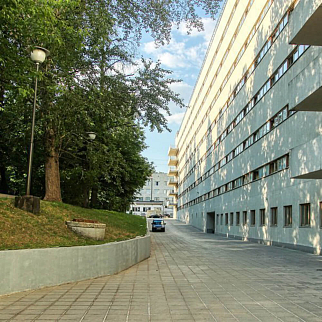 Экскурсия по дому-коммуне на улице Орджоникидзе, Москва 9 апреля