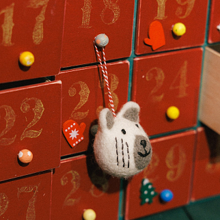 Игрушка на елку из шерсти Медведь небритый