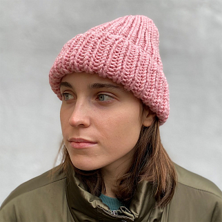 Вязаная шапка KUKA розовая