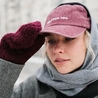 Кепка Friend Function I don't work here вишневая